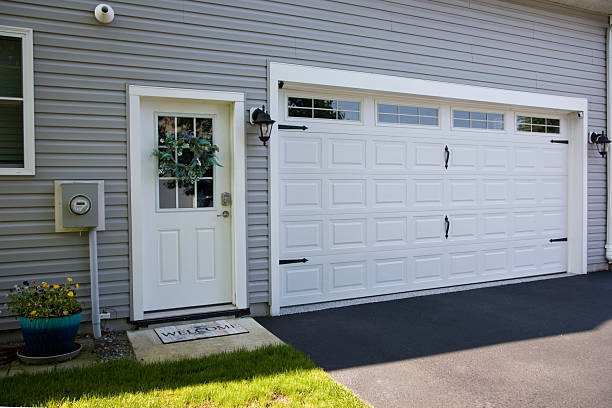 24/7 Emergency Garage Door Panel Replacement experts in White County County, AR